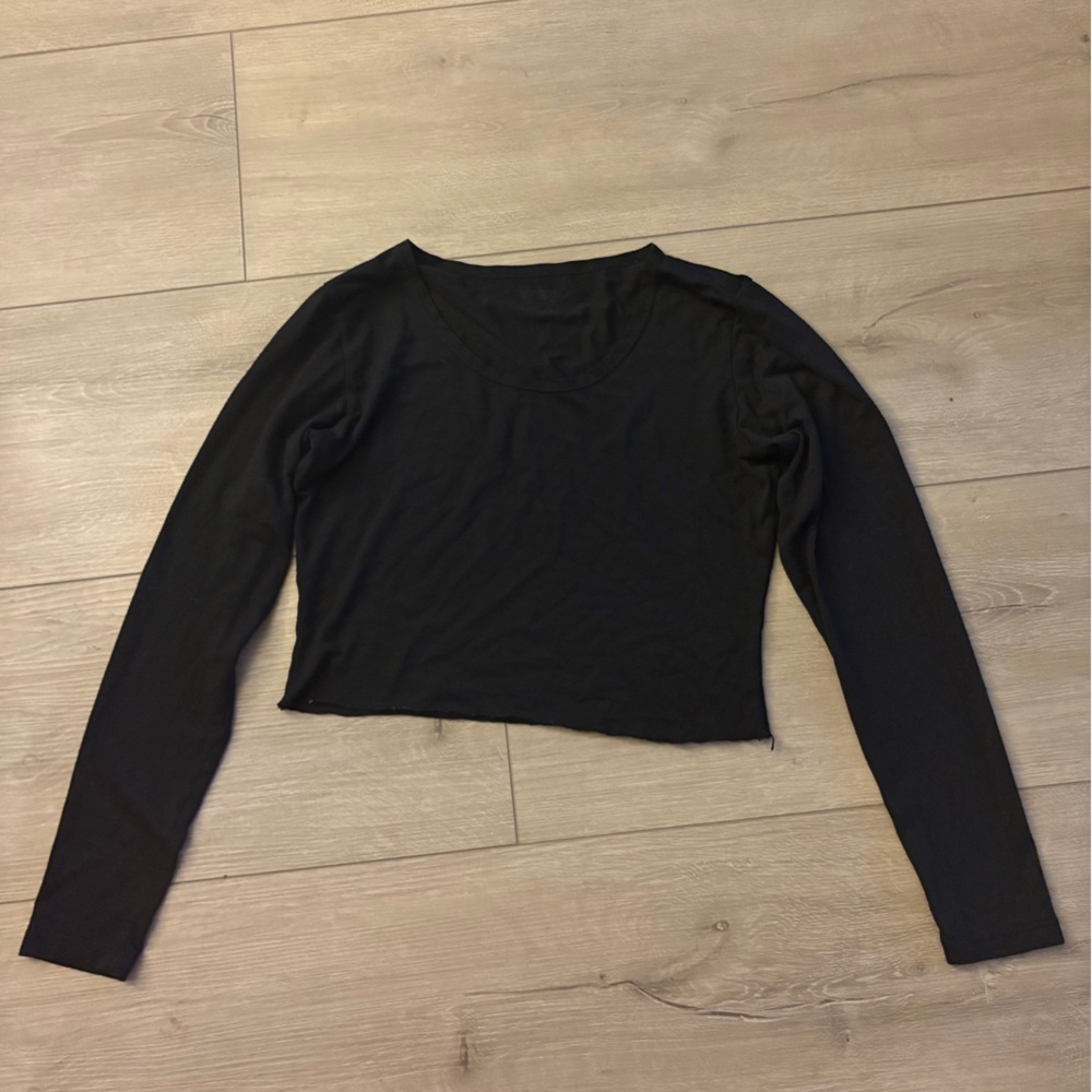 cropped Black Women's Top